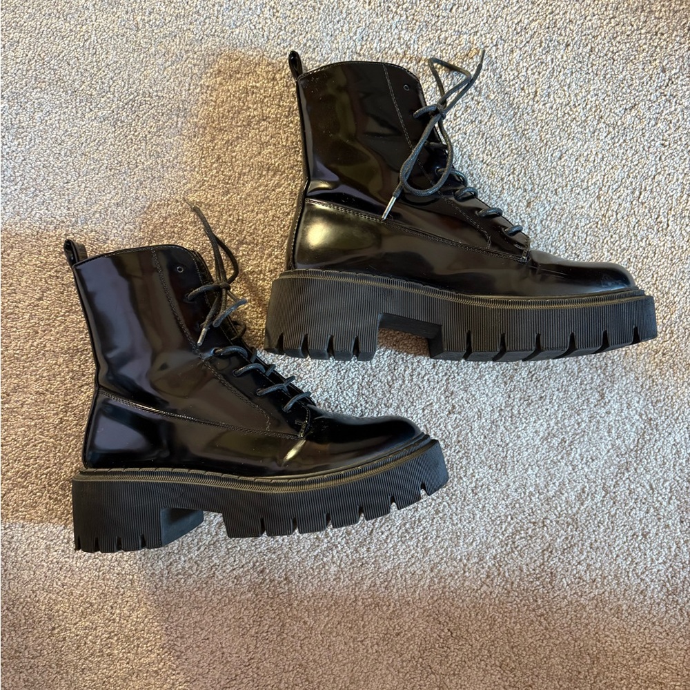 Forever 21 Faux Leather Black Ankle Boots -BLACK-8